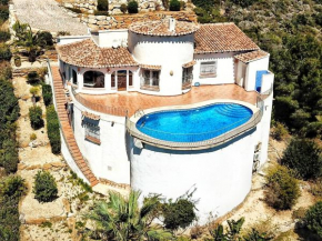 Casa Dalí lot of space, fantastic views and heated pool